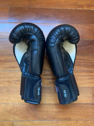 Vandal boxing gloves 