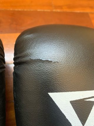 Vandal boxing gloves 