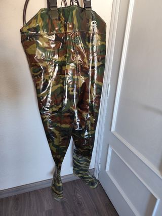 Pantalón impermeable con botas de agua, talla 43
