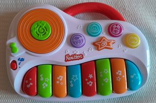 Piano musical Nenittos