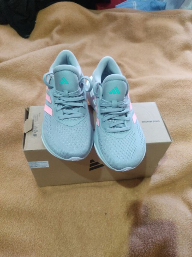 Vendo zapatillas Adidas nuevas