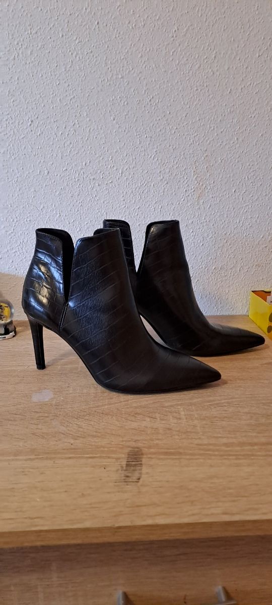 Botas tacón alto de Stradivarius