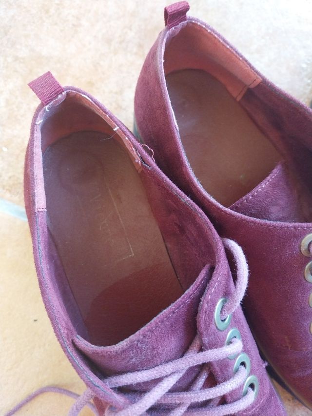 zapatos burdeos 