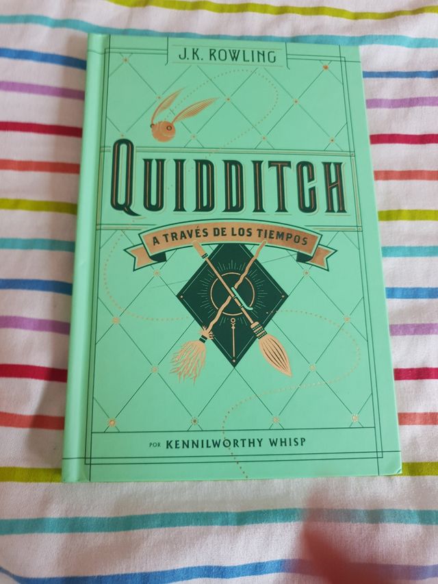 Quidditch a través de los tiempos / Quidditch Through the Ages (UN LIBRO DE LA BIBLIOTECA DE HOGWARTS [EDICIÓN ILUSTRADA]) (Spanish Edition)