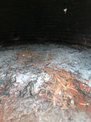 Horno de leña prefabricado con base de hormigon