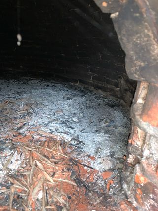 Horno de leña prefabricado con base de hormigon