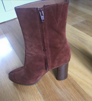 Botines de piel de tacon. N38