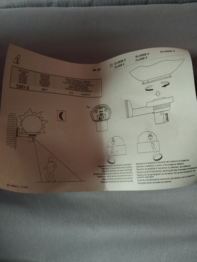 Applique da esterno con sfera trasparente