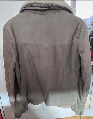 Cazadora de piel con cuello de borreguito