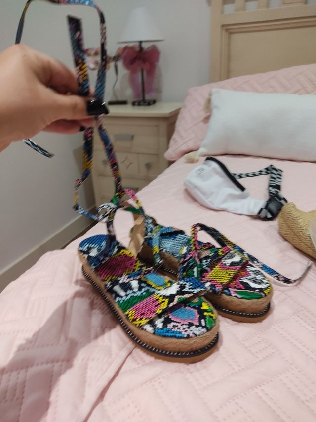 Sandalias cuña colores