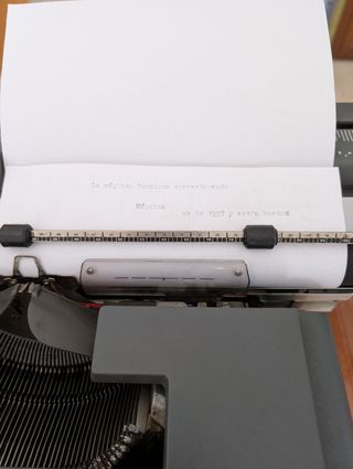Máquina de escribir Olivetti