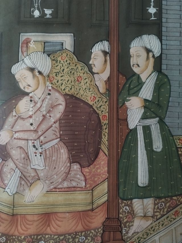 2 cuadros, motivos mogoles, enmarcada.