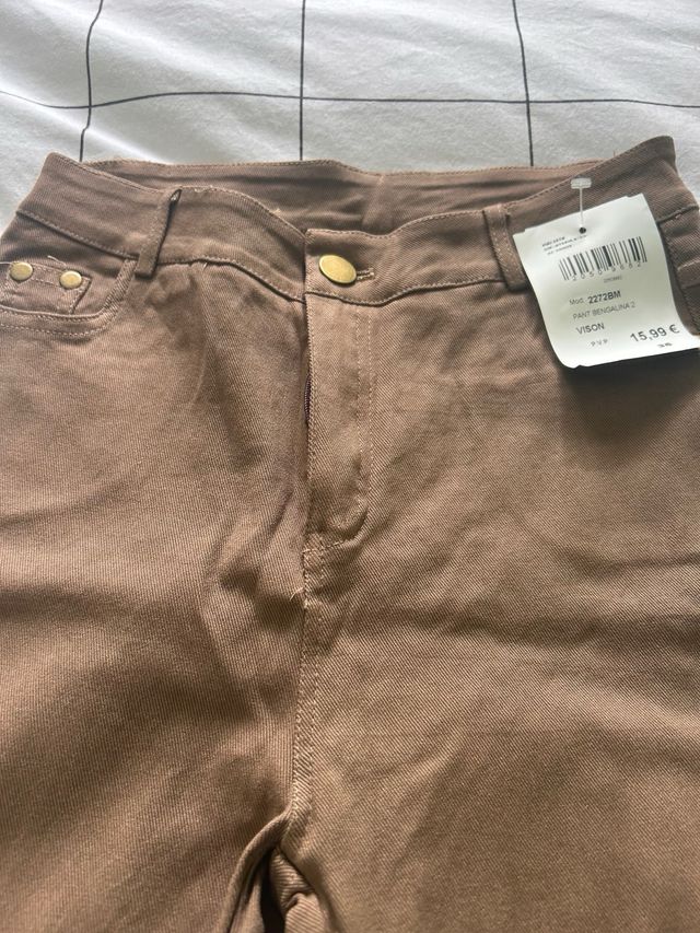 Pantalon elastico marron pitillo
