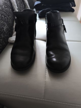 Botines piel niña negras talla 35
