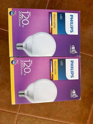 2 x Philips LED globo E27 G120 18W
