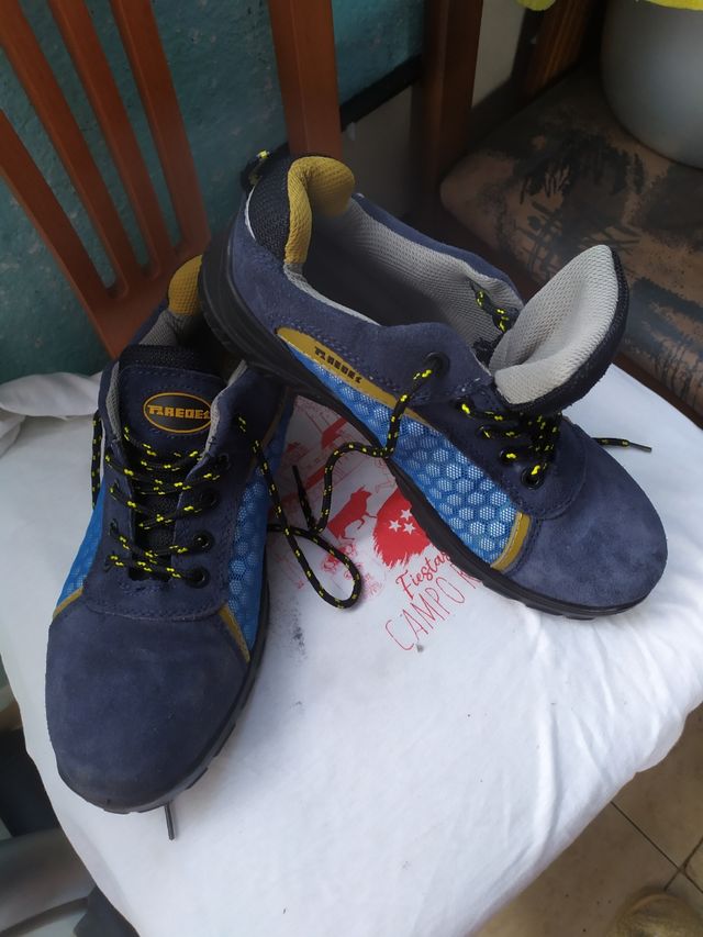 Zapatos seguridad.