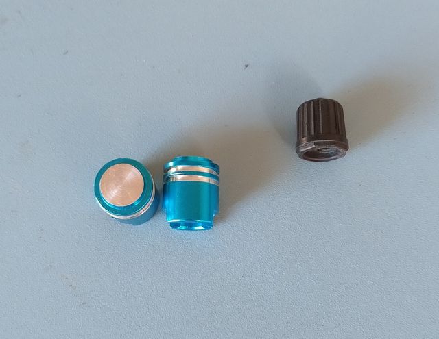 Tappi copri valvole moto