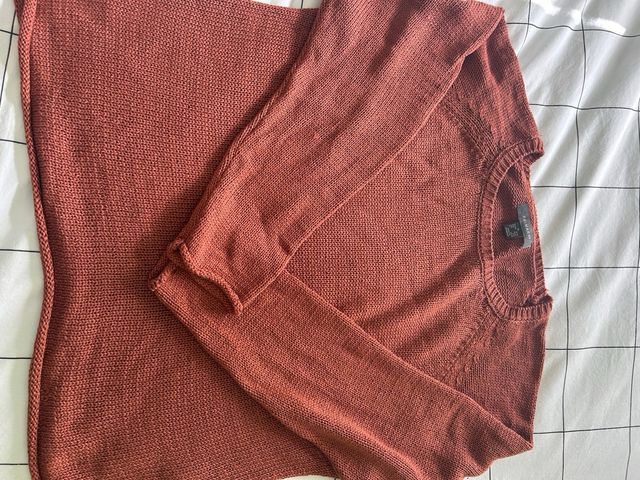 Jersey nuevo marron sin usar