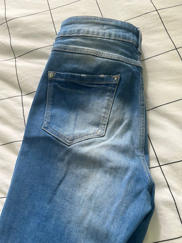 Pantalon vaquero pitillo nuevo Stradivarius