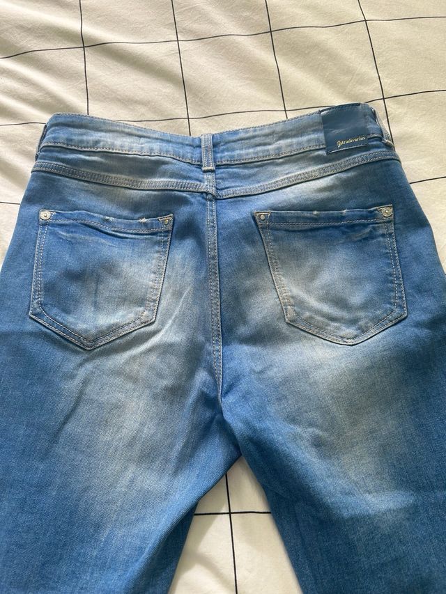 Pantalon vaquero pitillo nuevo Stradivarius