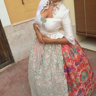 falda fallera con manteleta