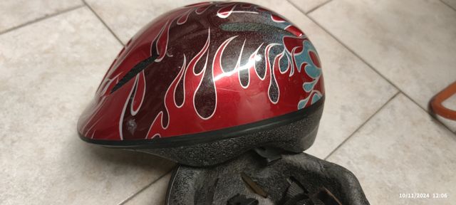 Casco bicicletta