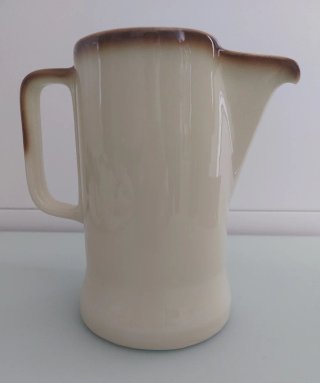 Jarra BIDASOA porcelana fina sin estrenar 750 ml