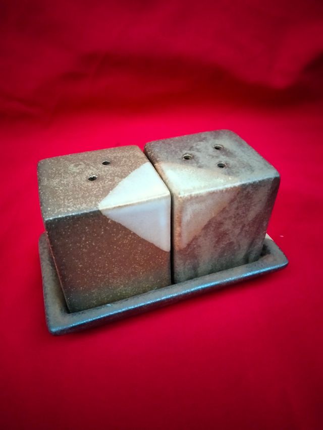 Salve pepe da collezione ceramica