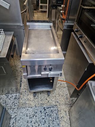 Plancha a gas zanussi en perfecto esta