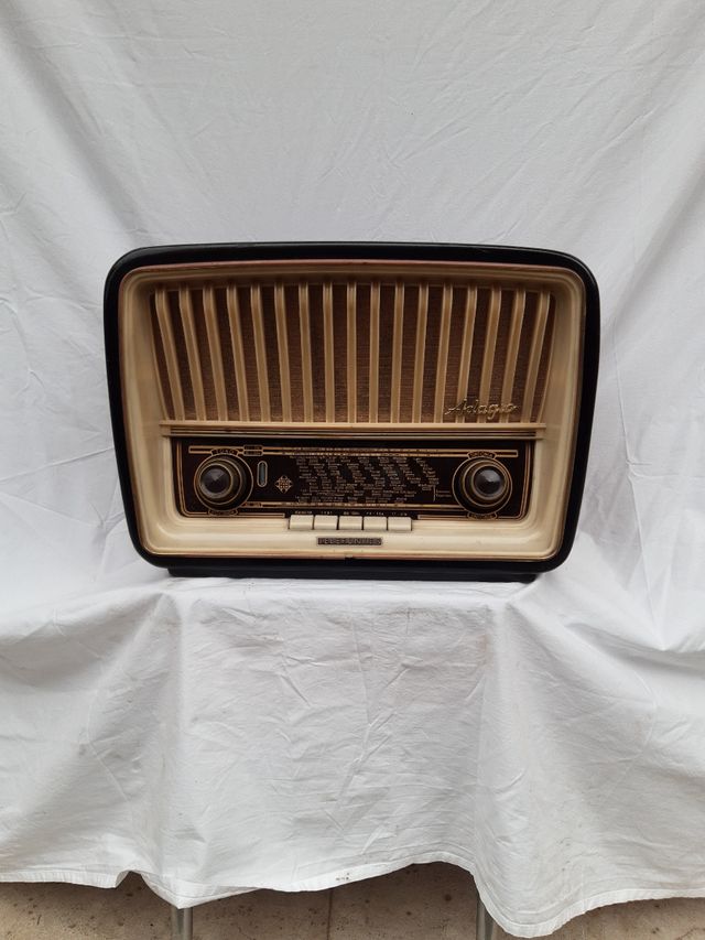 ¡OCASIÓN! Radio Valvulas Philips Vintage.