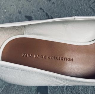 Zapatos salon de piel de Zara