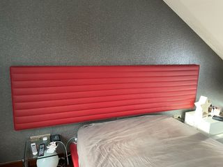 Cabecero y canapé cama piel rojo