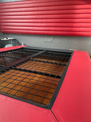 Cabecero y canapé cama piel rojo