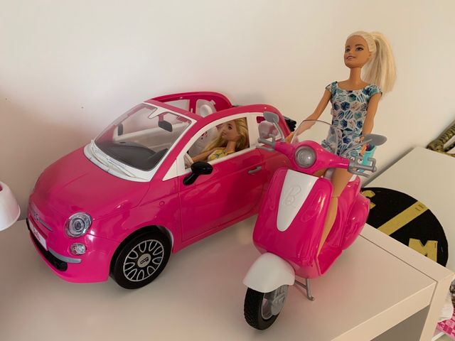 Coche Barbie Fiat 500 rosa