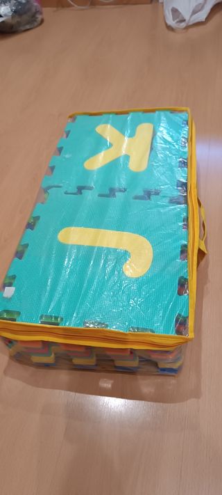 Alfombra puzzle abecedario completo grande