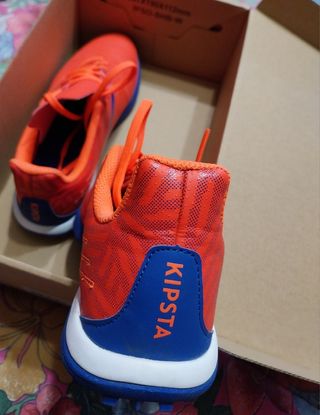 Botas de fútbol NUEVAS de niño/a Kipsta