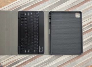 Funda y teclado bluetooth para iPad Pro 11