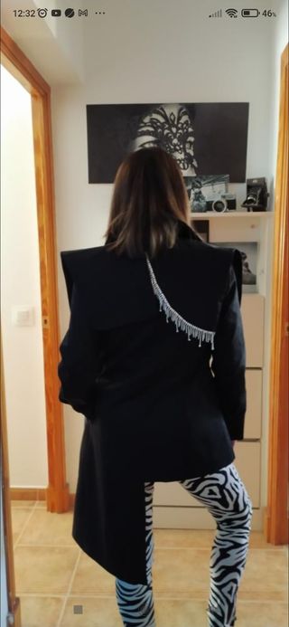 Cazadora, blazer gabardina negra asime