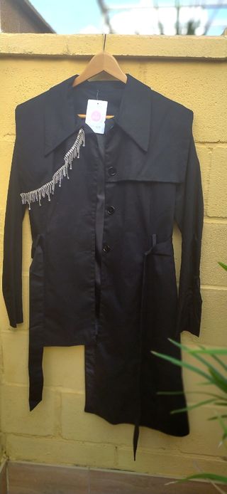 Cazadora, blazer gabardina negra asime