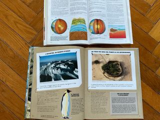 Set due volumi sulla Terra