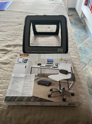 Supporto pc portatile con scatola