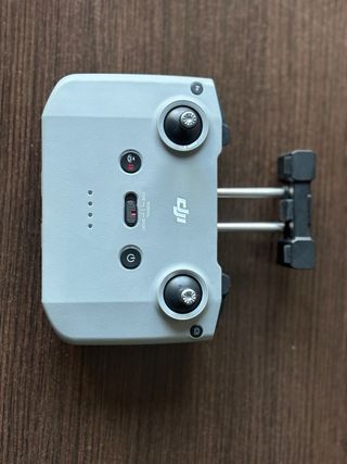 “Drone DJI Mini 2 con 3 baterías