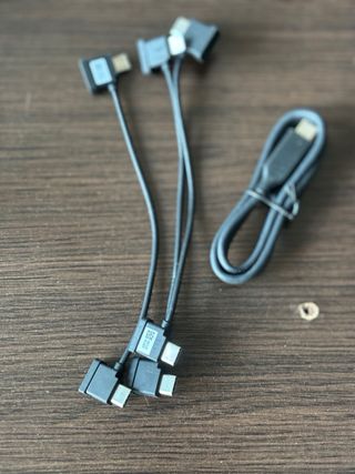 “Drone DJI Mini 2 con 3 baterías