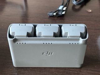 “Drone DJI Mini 2 con 3 baterías