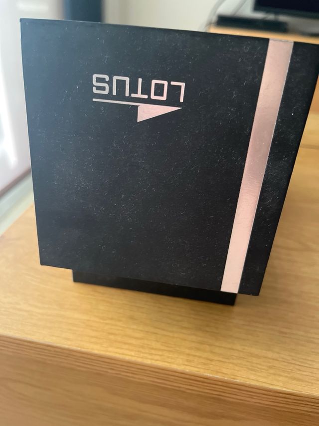 Caja reloj lotus