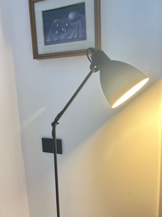 Lampada a terra nera opaca