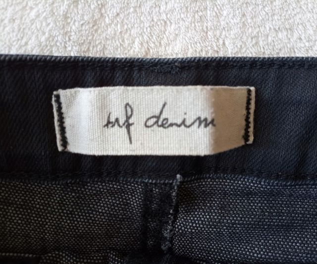 Falda vaquera negra (talla 38-40) REBAJADO