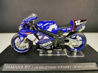 Yamaha R7 temporada 2000 1/24