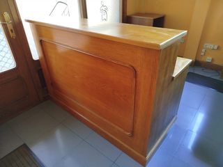 Mueble de escritorio de roble