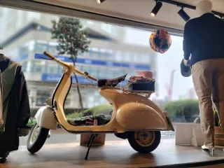 Alquiler Vespa 1958 ,fotos,videos,bodas,escaparate